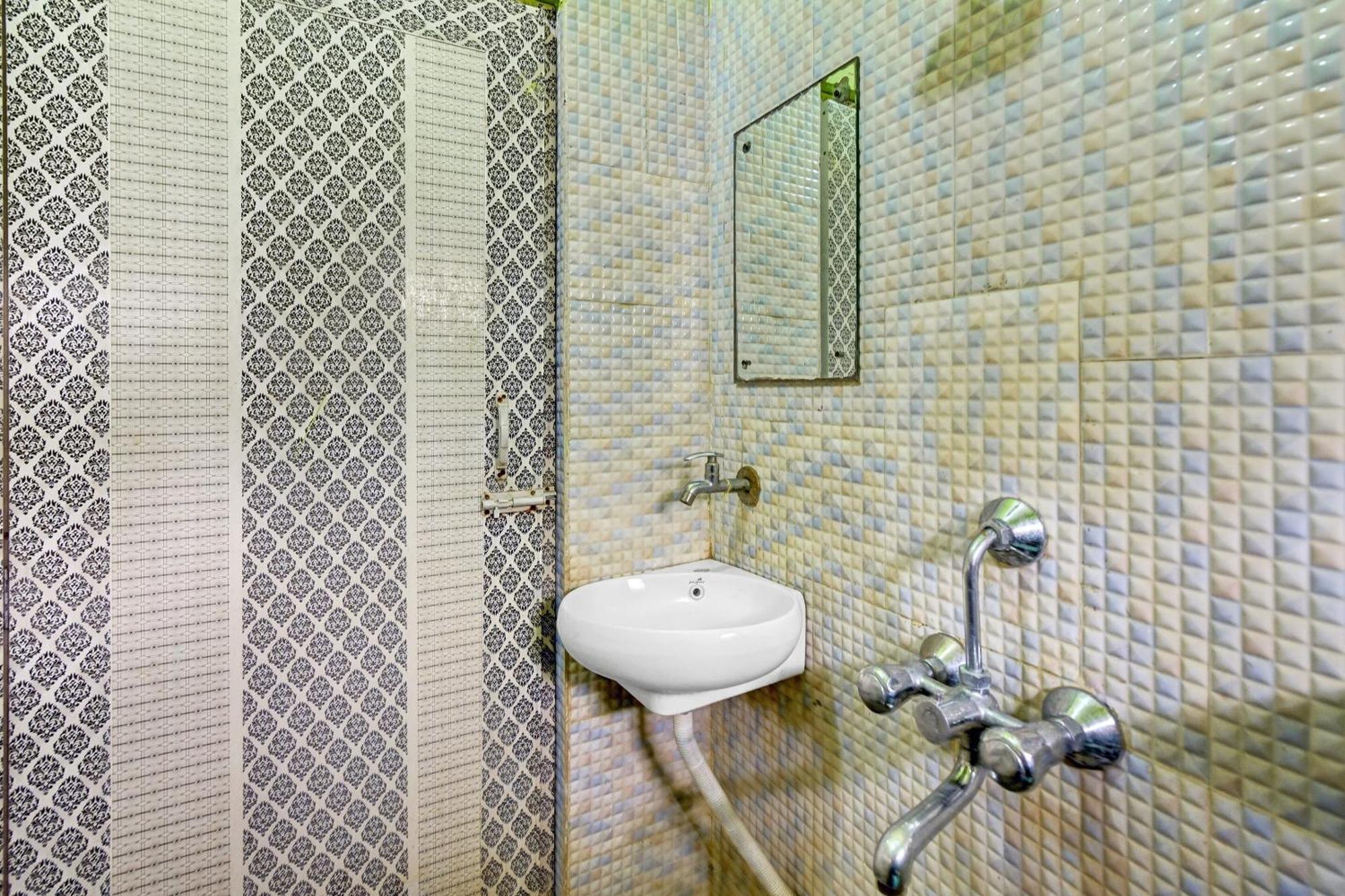 כלכותה Hotel O Ankit Guest House מראה חיצוני תמונה
